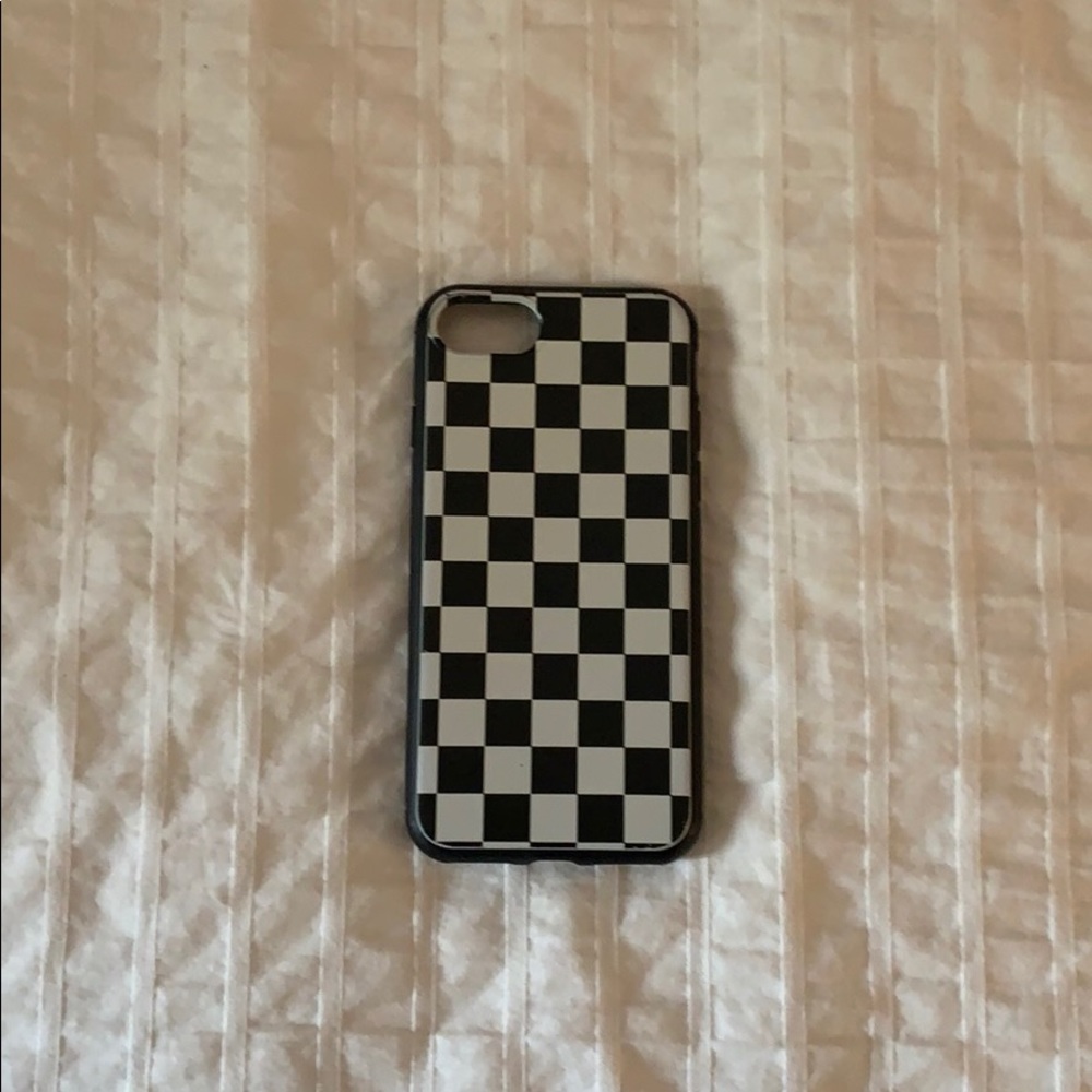 🚫sold on curtsy🚫 brandy melville phone case